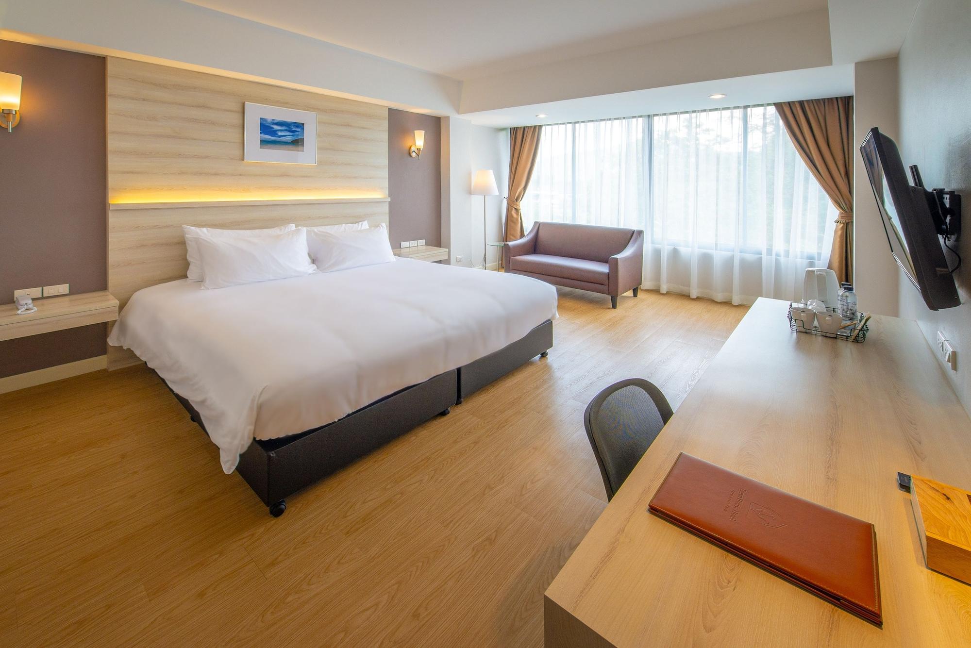 The Farm House Hotel Ranong Exterior photo