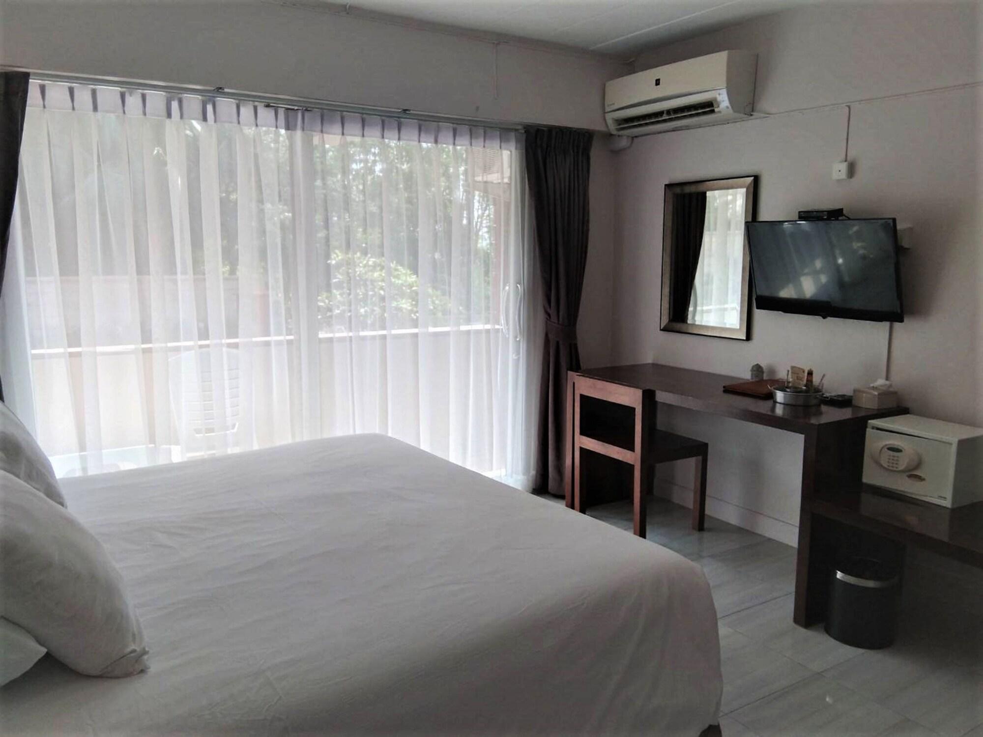 The Farm House Hotel Ranong Exterior photo