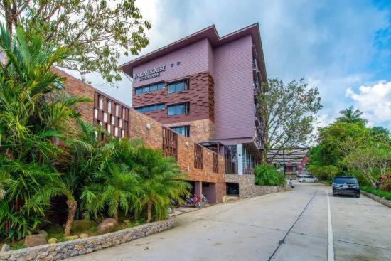 The Farm House Hotel Ranong Exterior photo
