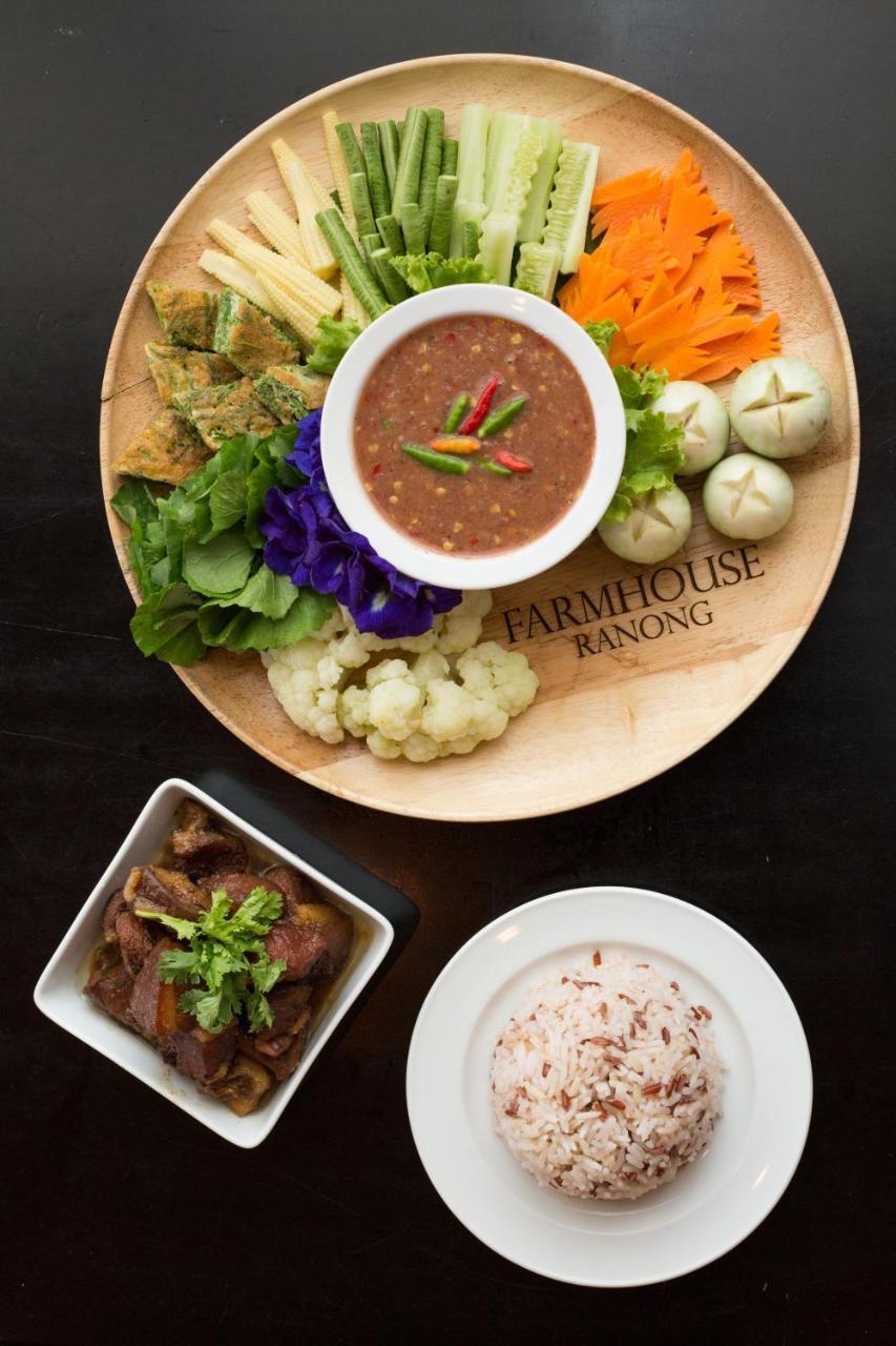 The Farm House Hotel Ranong Exterior photo