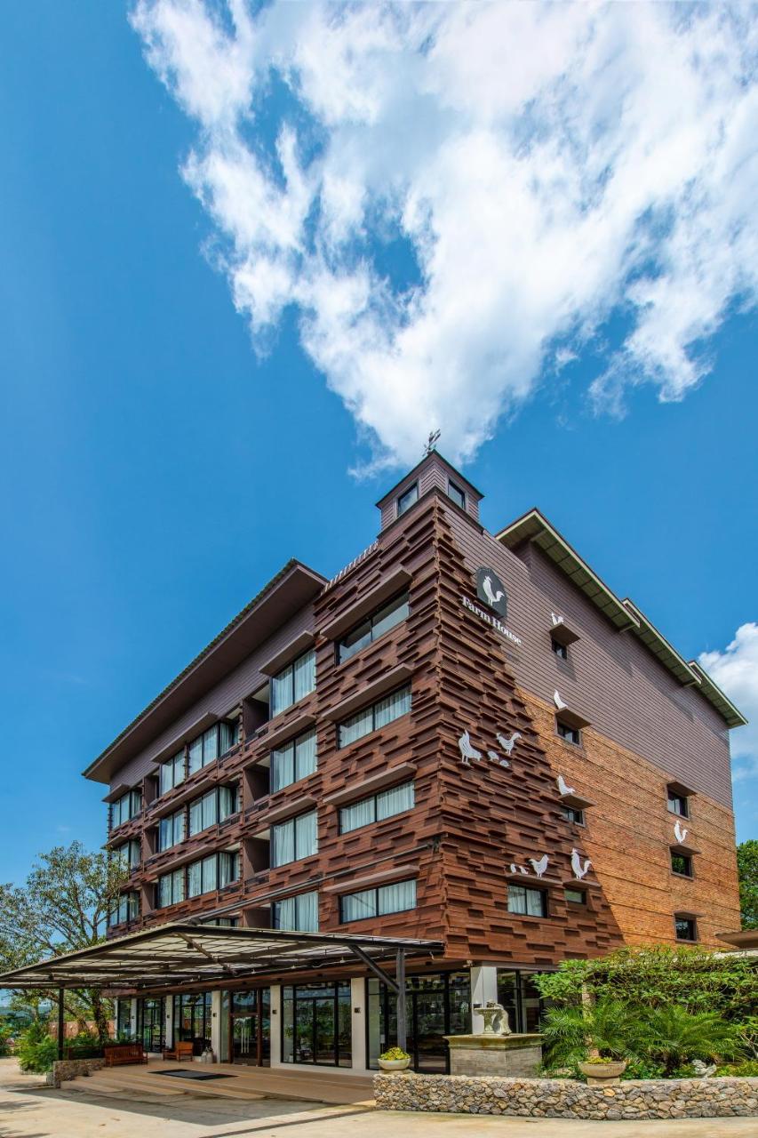 The Farm House Hotel Ranong Exterior photo